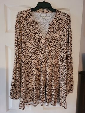 Wonderly Beige and Black Leopard Print Tunic Blouse